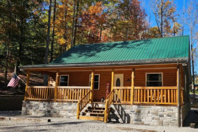 Sugar Bear Cabin with boat parking 5 mins to State Park & golf